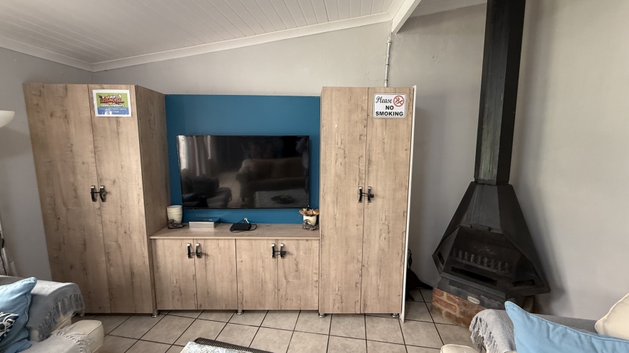 4 Bedroom Property for Sale in Stilbaai Oos Western Cape